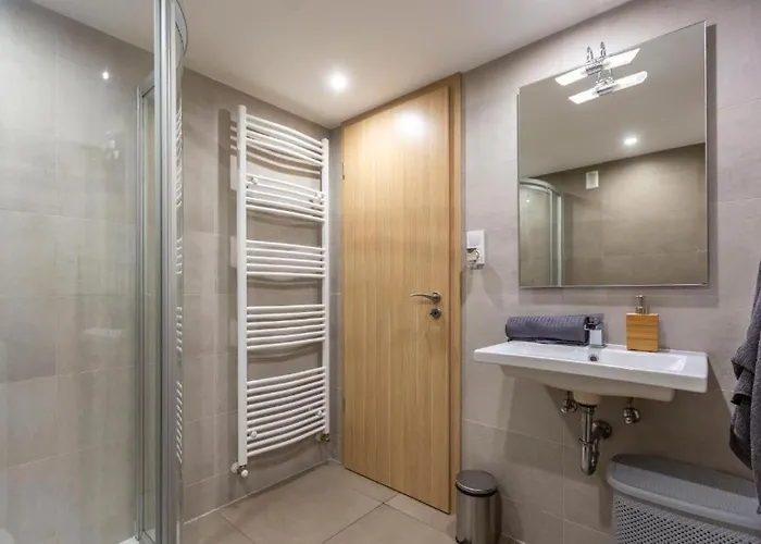 Apartament Modern Elegant Oasis - Steps To Opera & Basilica
